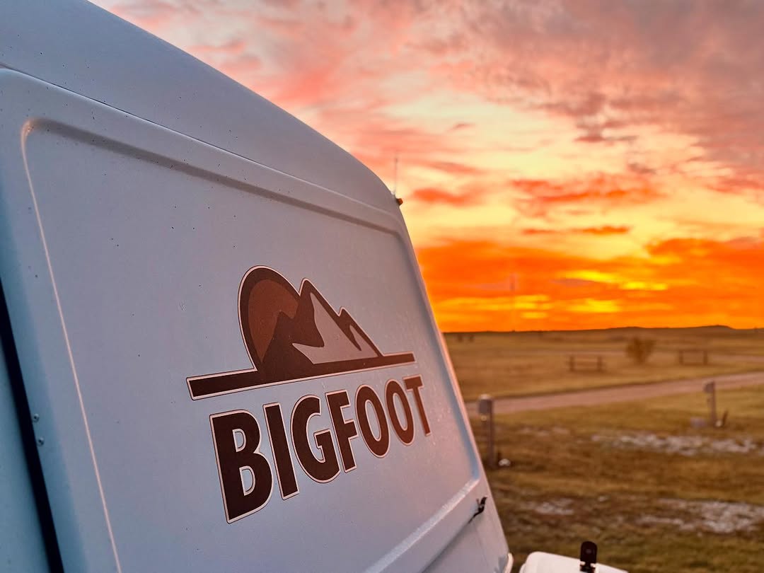 Halfway back home with the Bigfoot. Early morning start in Shamrock Texas. It tows great!…