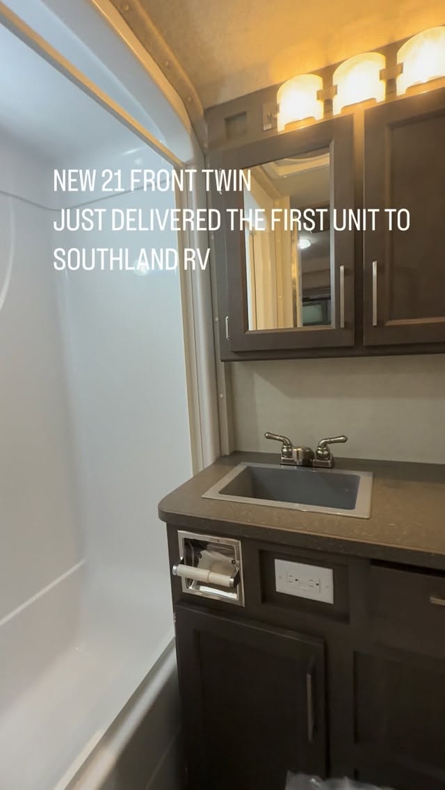 B21 FRONT TWIN BED/ DRIFTWOOD WINDSWEPT
